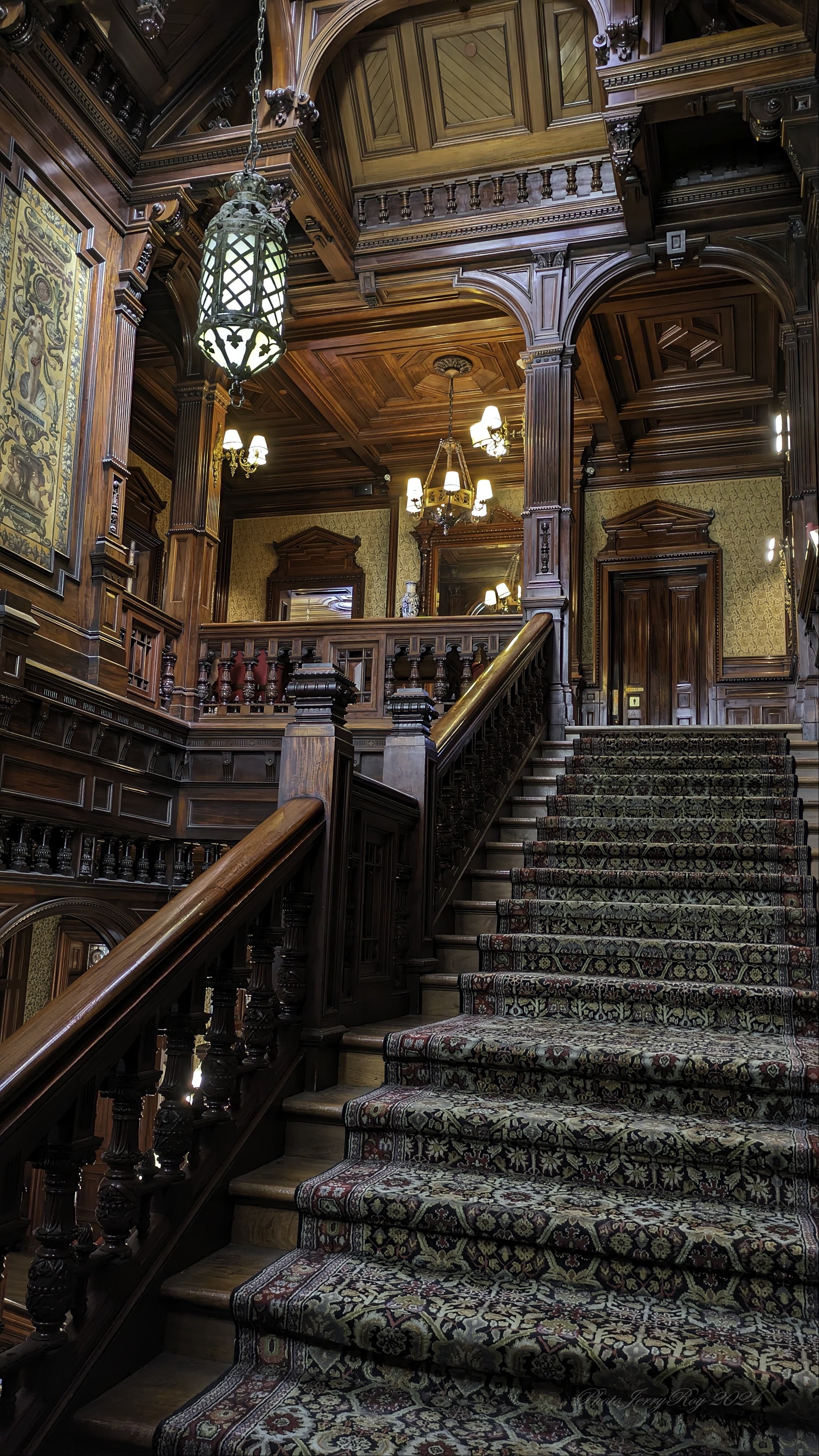 Escalier intérieur du Mount Stephen.